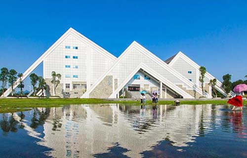 桂林旅游高等?？茖W(xué)校