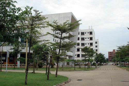 海南省交通學(xué)校