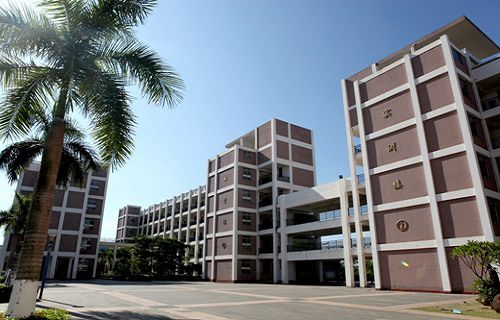 海南省?？诼糜温殬I(yè)學(xué)校