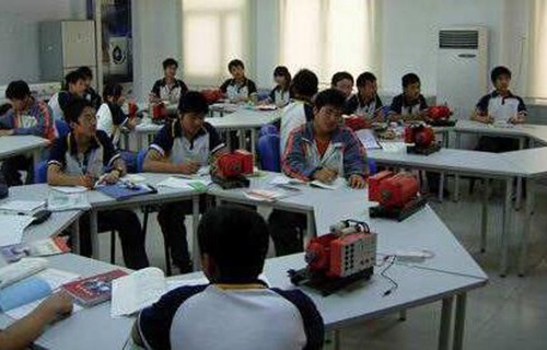 龍州縣職業(yè)技術(shù)學(xué)校