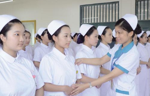 來(lái)賓衛(wèi)生學(xué)校