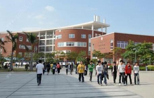 來賓航空職業(yè)技術(shù)學(xué)校