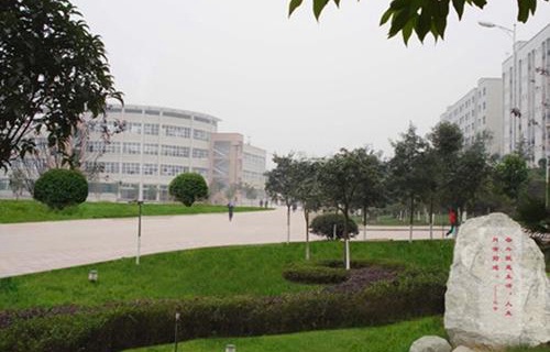 崇左八桂城市中等職業(yè)技術(shù)學(xué)校