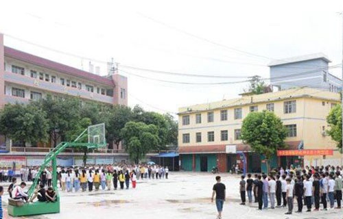 隆林各族自治縣職業(yè)技術(shù)學(xué)校