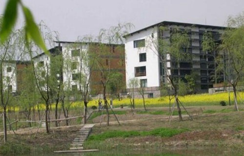 賀州工藝美術(shù)學(xué)校