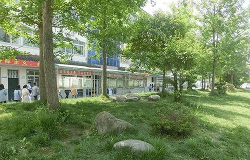 南寧市宏新職業(yè)技術(shù)學(xué)校