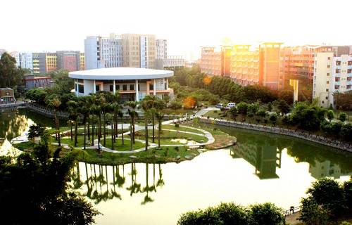 廣東嶺南現(xiàn)代技師學院