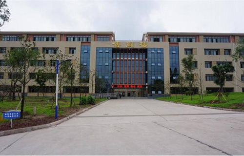 桂林陽朔西街外國語學(xué)校