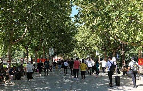 梧州市財(cái)貿(mào)干部中等專業(yè)學(xué)校