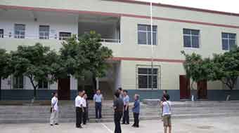 鹽源職業(yè)技術(shù)中學(xué)校