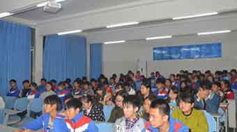 萬源市黃鐘職業(yè)中學(xué)