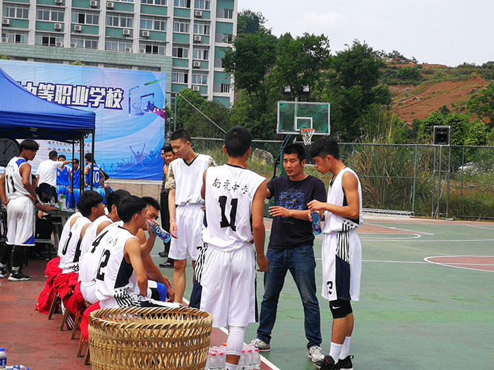 南充中等專業(yè)學(xué)校