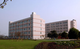 四川礦產(chǎn)機(jī)電技師學(xué)院