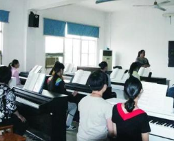 儀隴縣翔宇科技職業(yè)學(xué)校