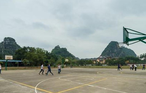 貴港市紅星藝術職業(yè)技術學校