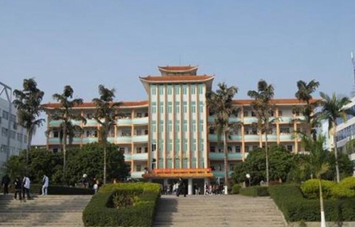 貴港市紅星藝術職業(yè)技術學校