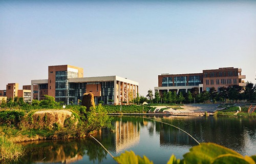 河池財(cái)經(jīng)學(xué)校