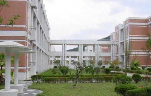 六盤水市鐘山區(qū)職業(yè)技術(shù)學(xué)校