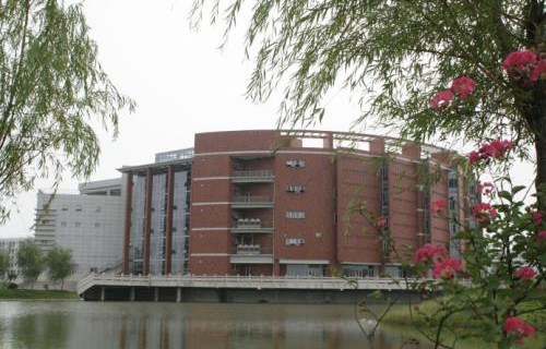 玉林市機(jī)械工業(yè)職業(yè)技術(shù)學(xué)校