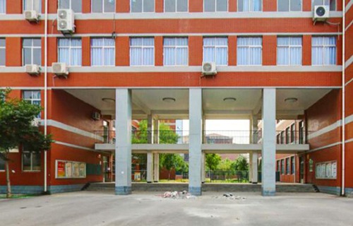 玉林市嶺南工業(yè)學(xué)校