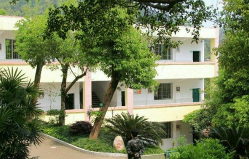 民盟百色市工業(yè)職業(yè)技術(shù)學(xué)校