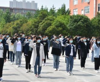 重慶華繡服裝中等專業(yè)學(xué)校