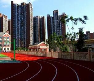 重慶龍門(mén)浩職業(yè)中學(xué)校