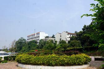 重慶市紡織技工學(xué)校