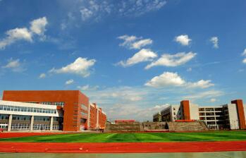 重慶人文藝術(shù)職業(yè)學(xué)校