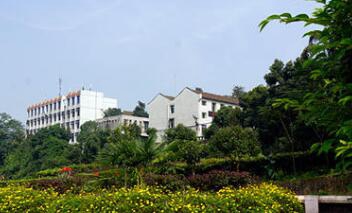 重慶市風(fēng)景園林技工學(xué)校