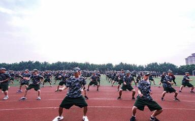 重慶市龍門浩職業(yè)中學(xué)校