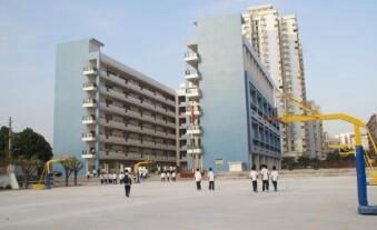 重慶輕工業(yè)技工學(xué)校