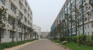 重慶市開縣巨龍中等職業(yè)技術(shù)學(xué)校