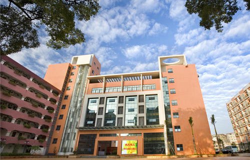 合山職業(yè)技術(shù)學(xué)校