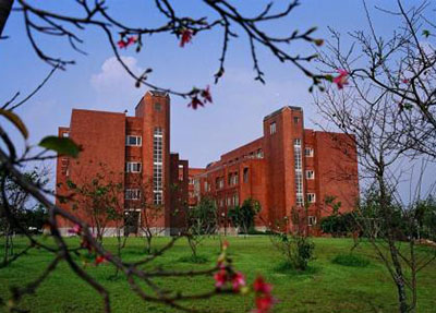 綿陽(yáng)泛美飛行職業(yè)技術(shù)學(xué)校