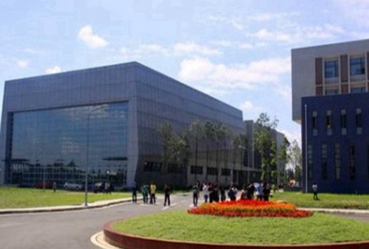 成都工業(yè)學(xué)院