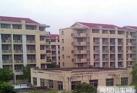 貴州工商職業(yè)學(xué)院中專