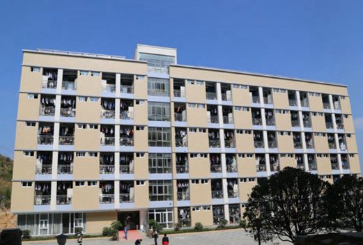 安順學(xué)院附屬中學(xué)