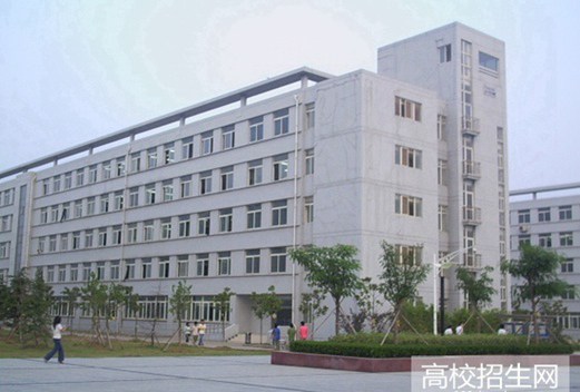 四川省經(jīng)濟(jì)貿(mào)易學(xué)校