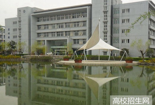 四川省經(jīng)濟(jì)貿(mào)易學(xué)校