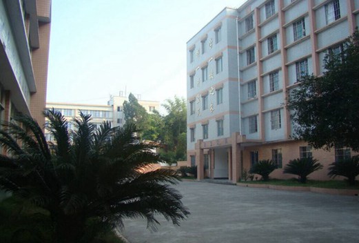 凱里市第一中等職業(yè)學(xué)校