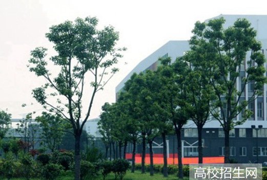 成都華夏旅游商務(wù)學(xué)校