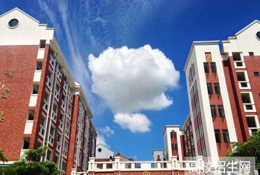 成都德圣中等職業(yè)學(xué)校