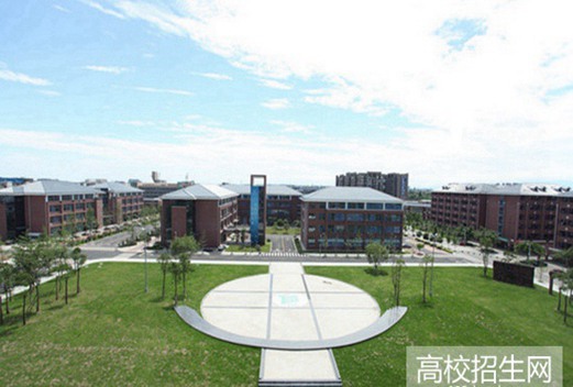 成都紡織高等專科學(xué)校