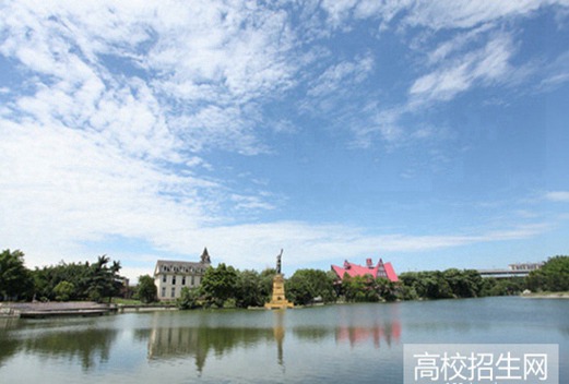 成都紡織高等專科學(xué)校