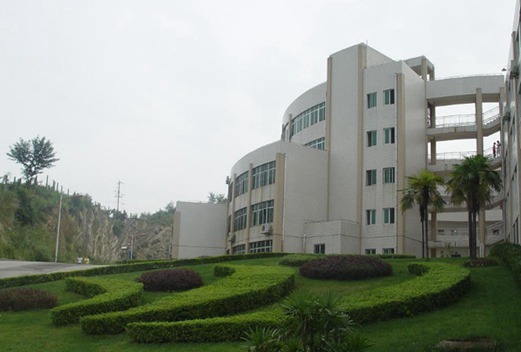 遵義醫(yī)學(xué)院醫(yī)學(xué)與科技學(xué)院成人教育學(xué)院