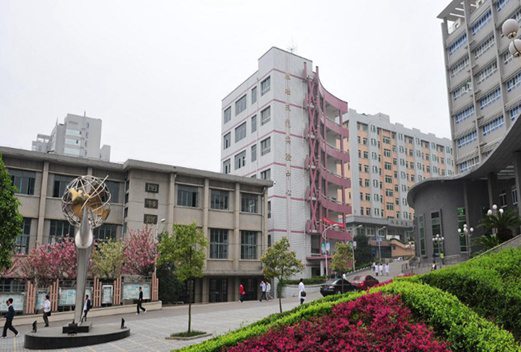 遵義醫(yī)學(xué)院醫(yī)學(xué)與科技學(xué)院成人教育學(xué)院