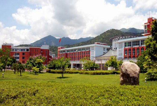 云南夏蒙衛(wèi)生學(xué)校