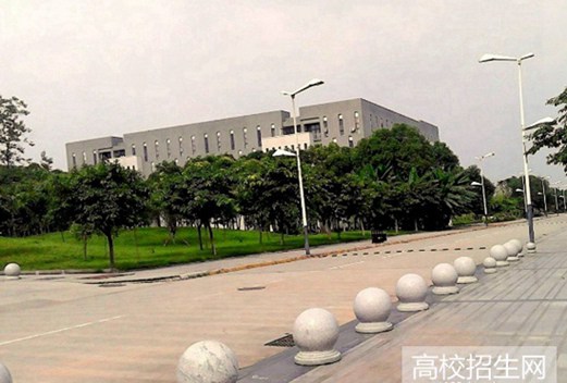 成都工貿(mào)職業(yè)技術(shù)學(xué)院