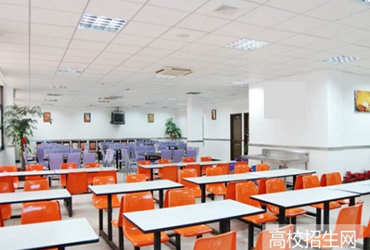 貴州大學(xué)附屬中學(xué)